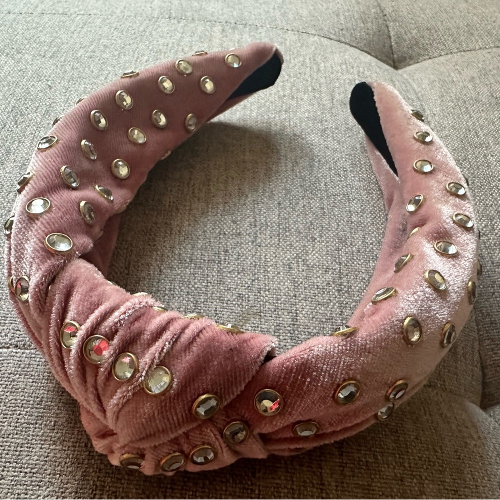 Unbranded Jeweled Knotted Headband  Crystal
Please check color and condition